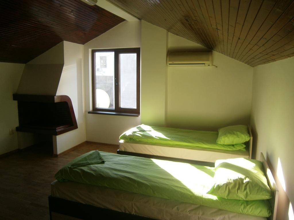 Ivory Tower Hostal *